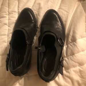 Born booties worn 2x